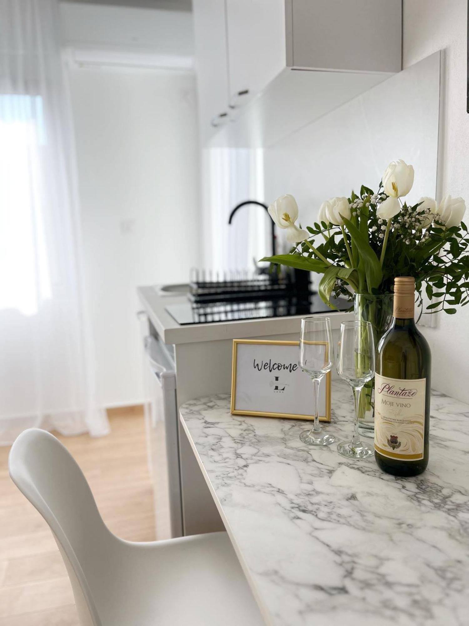Lana Apartmani バール エクステリア 写真